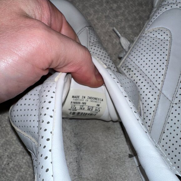 Nike Classic White Men's Leather Shoes with Logo Design - Size 11.5 - Picture 8 of 8